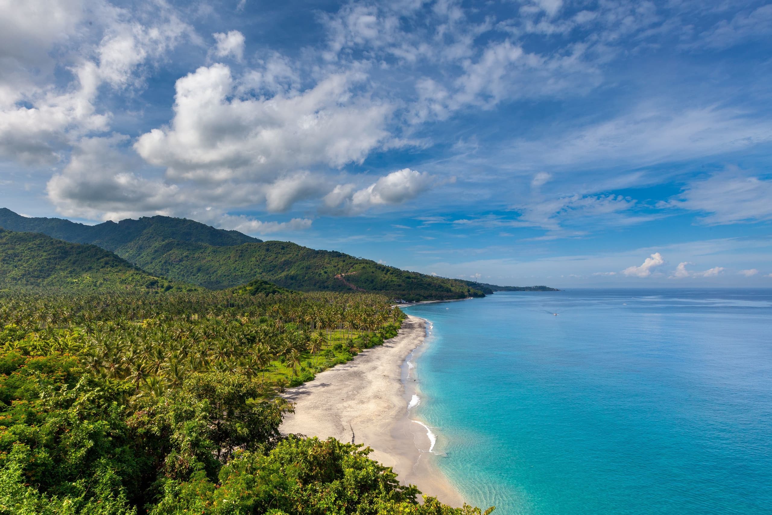 blue-sky-panorama-lombok-beach-2022-10-31-03-49-20-utc.jpg